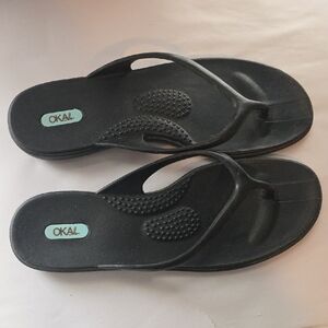 OKA b Black Sandals Size 9-10